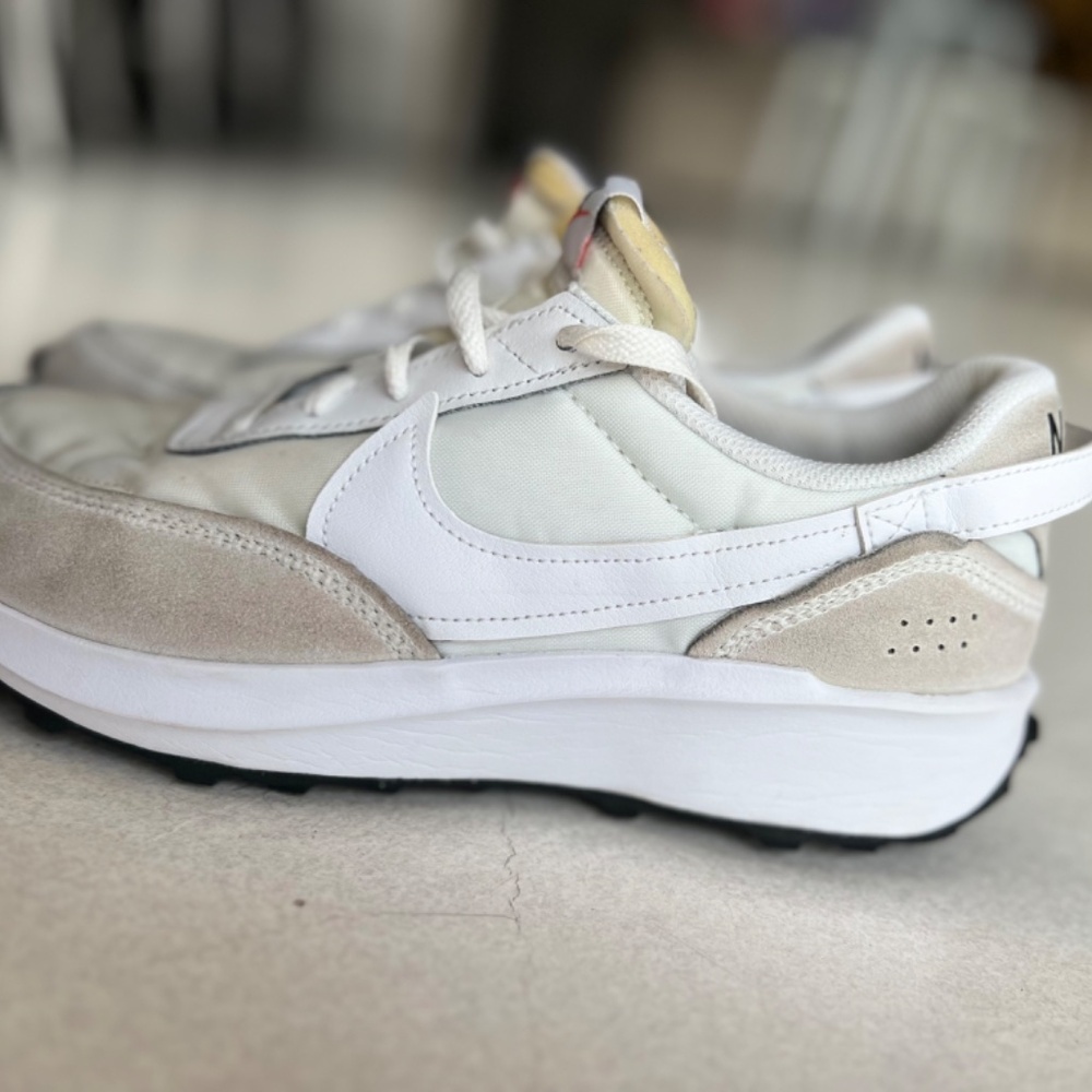 Nike Waffle Debut Running Shoes - Picture 7 of 9